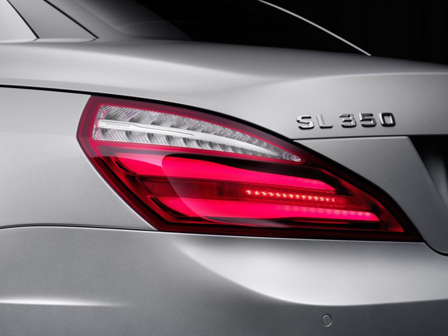  Mercedes-Benz SL350 2012 года  (фото 15 из 24)